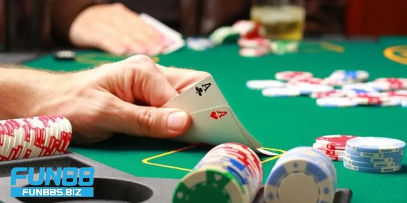 Sự hấp dẫn của bài Poker tại Fun88